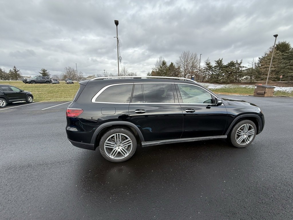 Used 2025 Mercedes-Benz GLS 450 4MATIC image 3