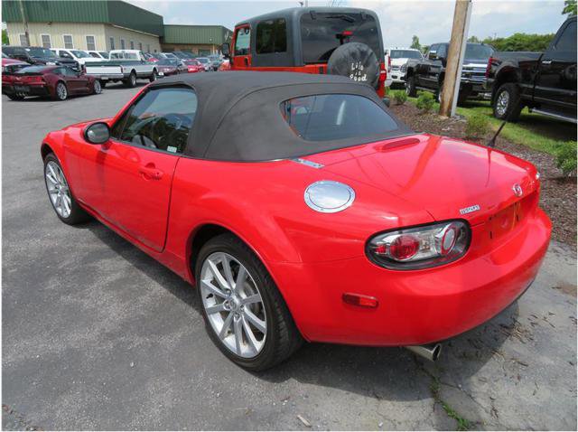 Used 2006 MAZDA MX-5 Miata Sport RWD image 17