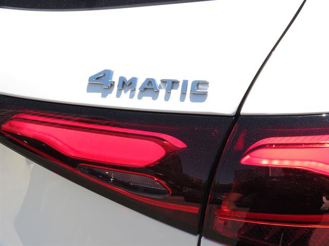 Used 2025 Mercedes-Benz GLC 350e 4MATIC image 28