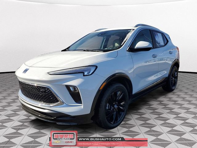 Used 2024 Buick Encore GX Sport Touring image 2
