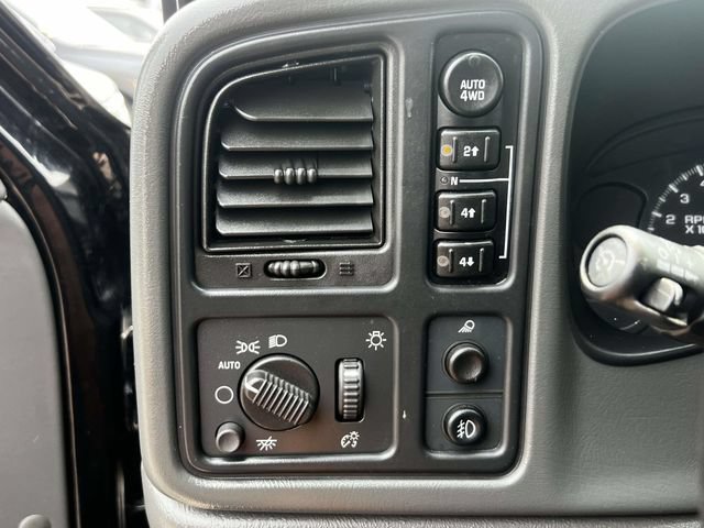 Used 2007 Chevrolet Silverado 1500 LT w/ Extended Cab Value Package AWD/4WD image 19
