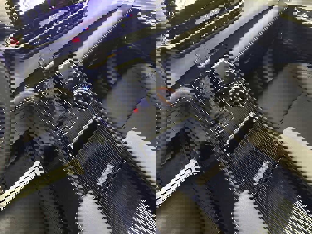 Used 2025 Toyota Sienna XSE image 42