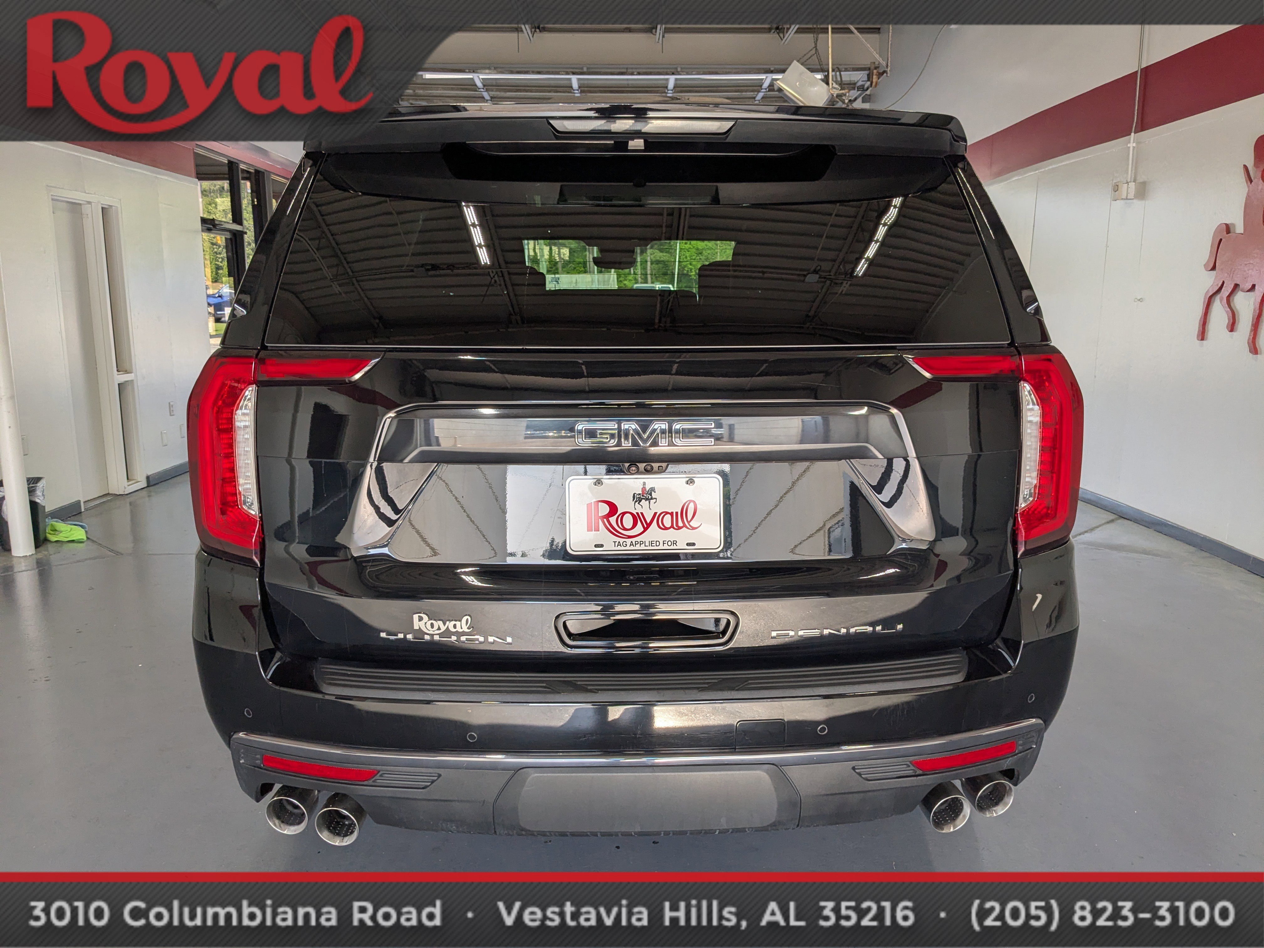 Used 2024 GMC Yukon Denali Ultimate image 3