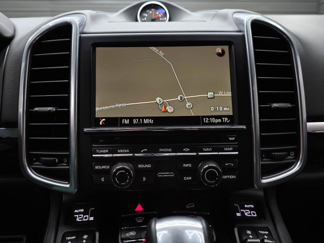 Used 2014 Porsche Cayenne GTS AWD/4WD image 26