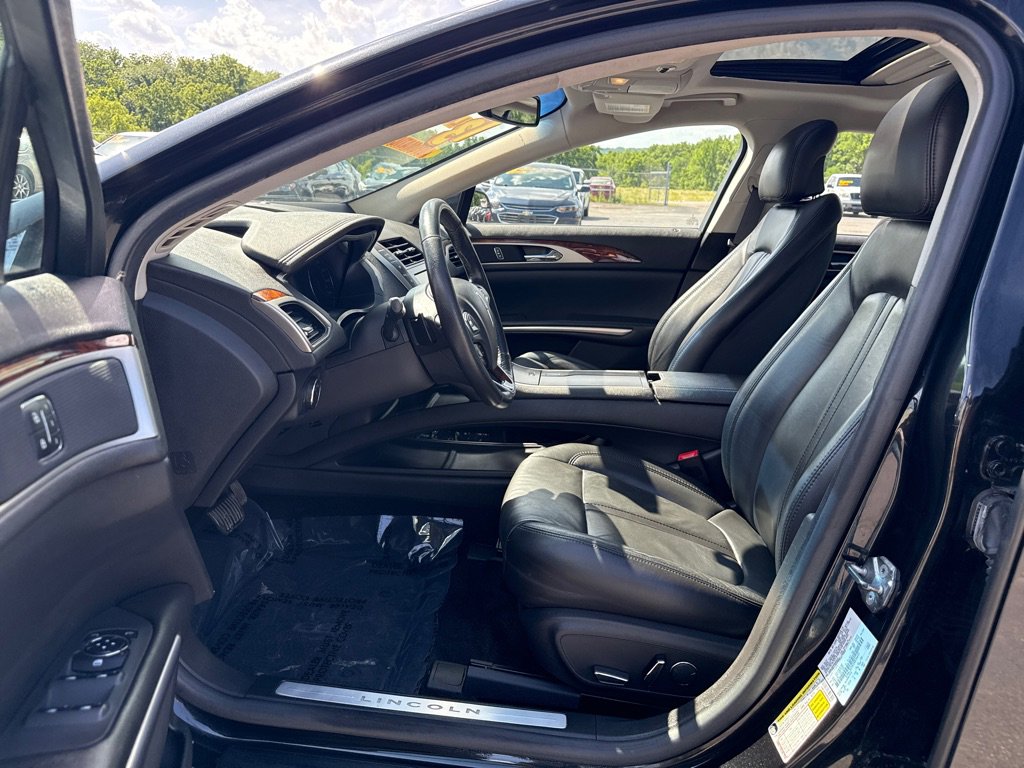 Used 2013 Lincoln MKZ FWD image 9