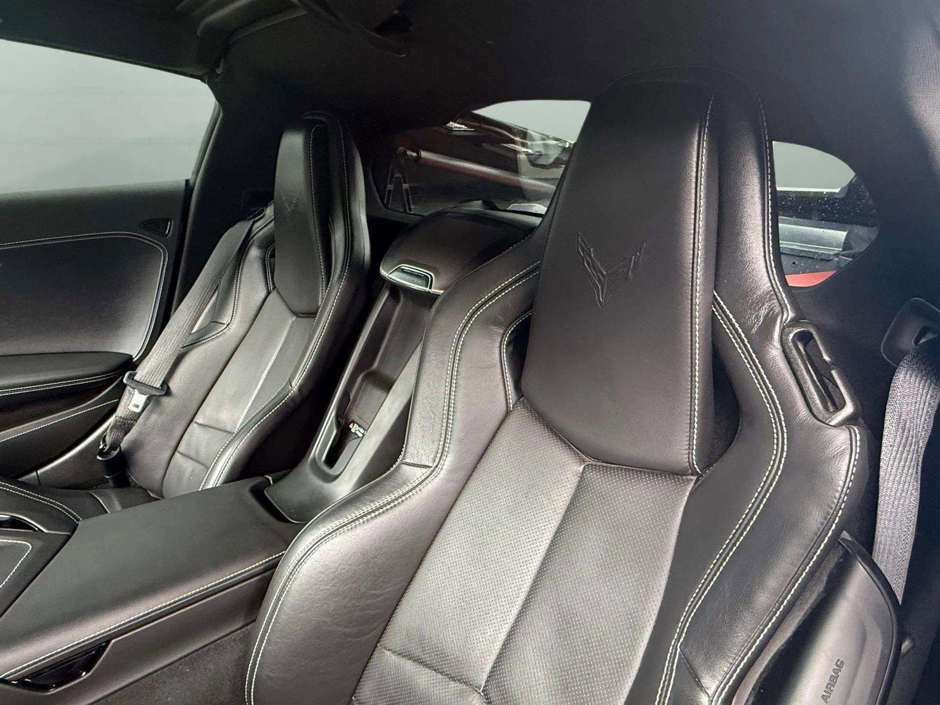 Used 2021 Chevrolet Corvette Stingray Preferred Cpe w/ 2LT image 24