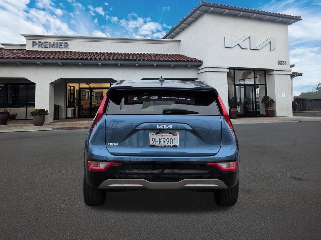 Certified 2023 Kia Niro Wind FWD image 7