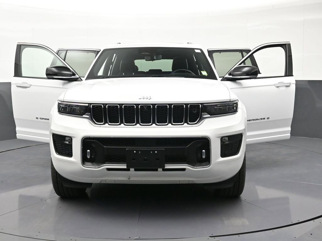 Used 2022 Jeep Grand Cherokee Overland w/ Adv Protech Group III image 38
