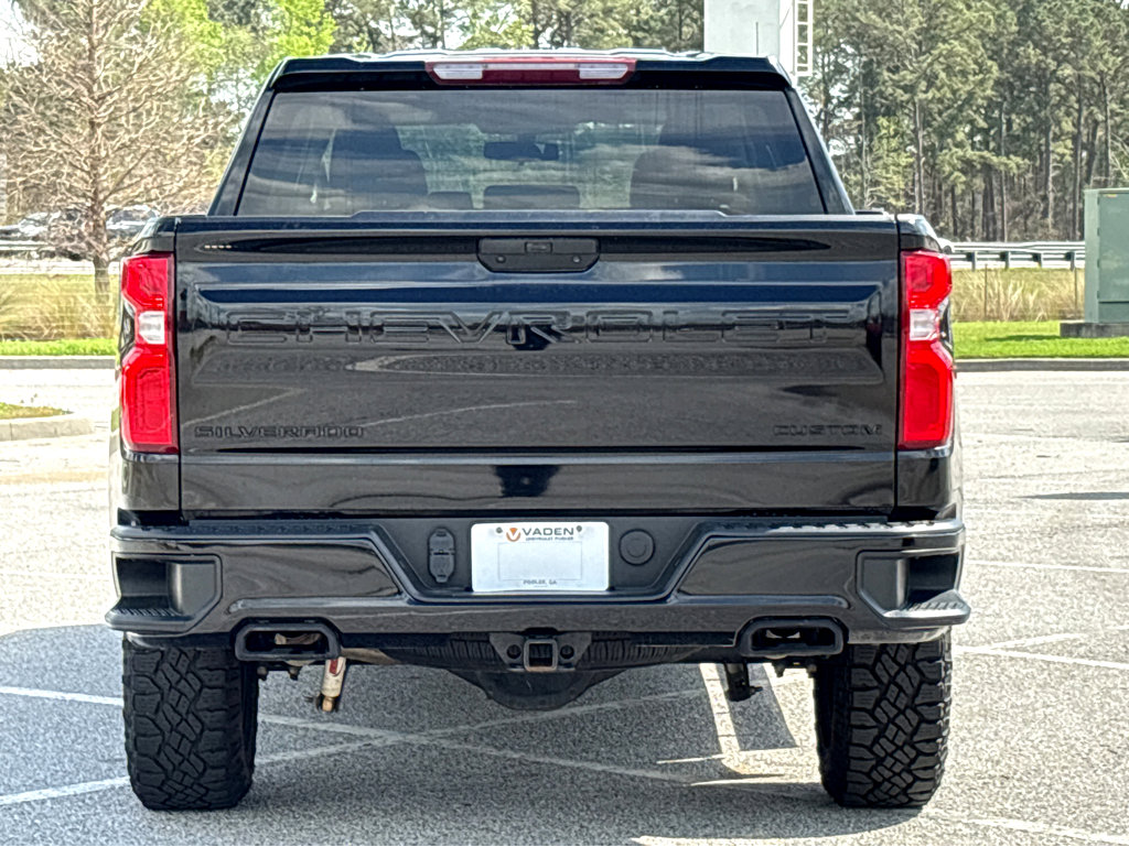 Used 2021 Chevrolet Silverado 1500 Custom Trail Boss w/ Midnight Edition AWD/4WD image 17