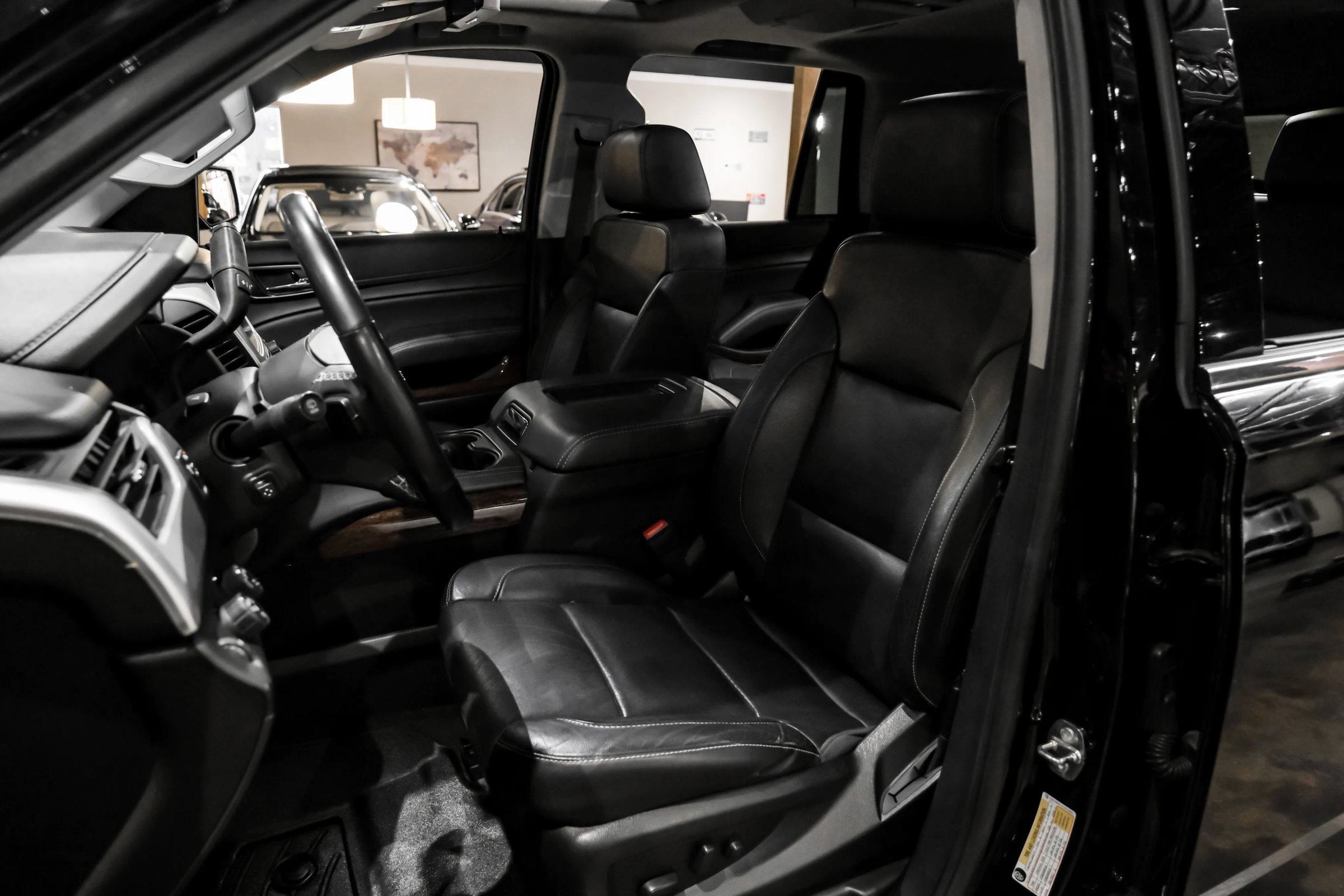 Used 2020 GMC Yukon SLT w/ Open Road Package AWD/4WD image 29