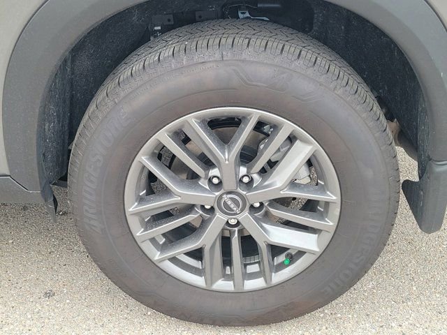 Certified 2023 Nissan Rogue S image 13