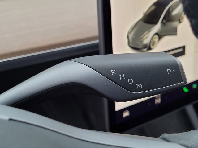 Used 2021 Tesla Model 3 Standard Range Plus image 19