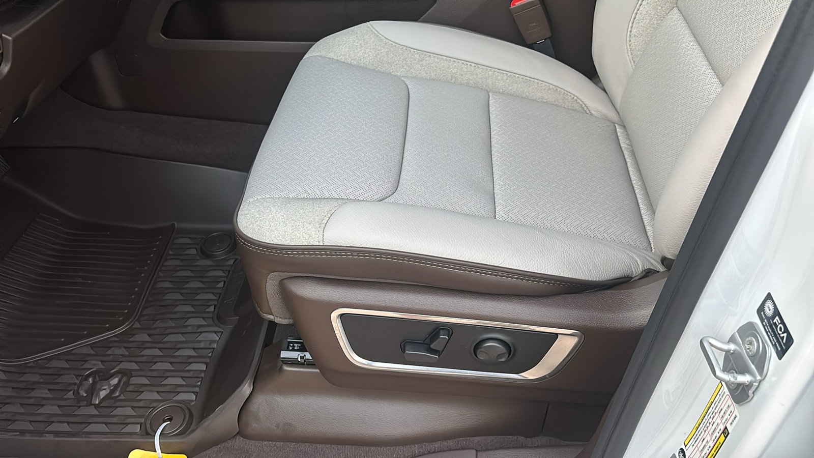 New 2026 RAM 1500 Laramie image 22