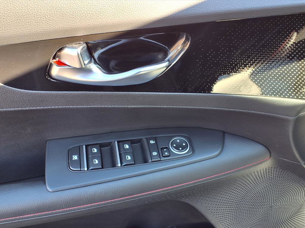 Used 2023 Kia Forte GT image 13