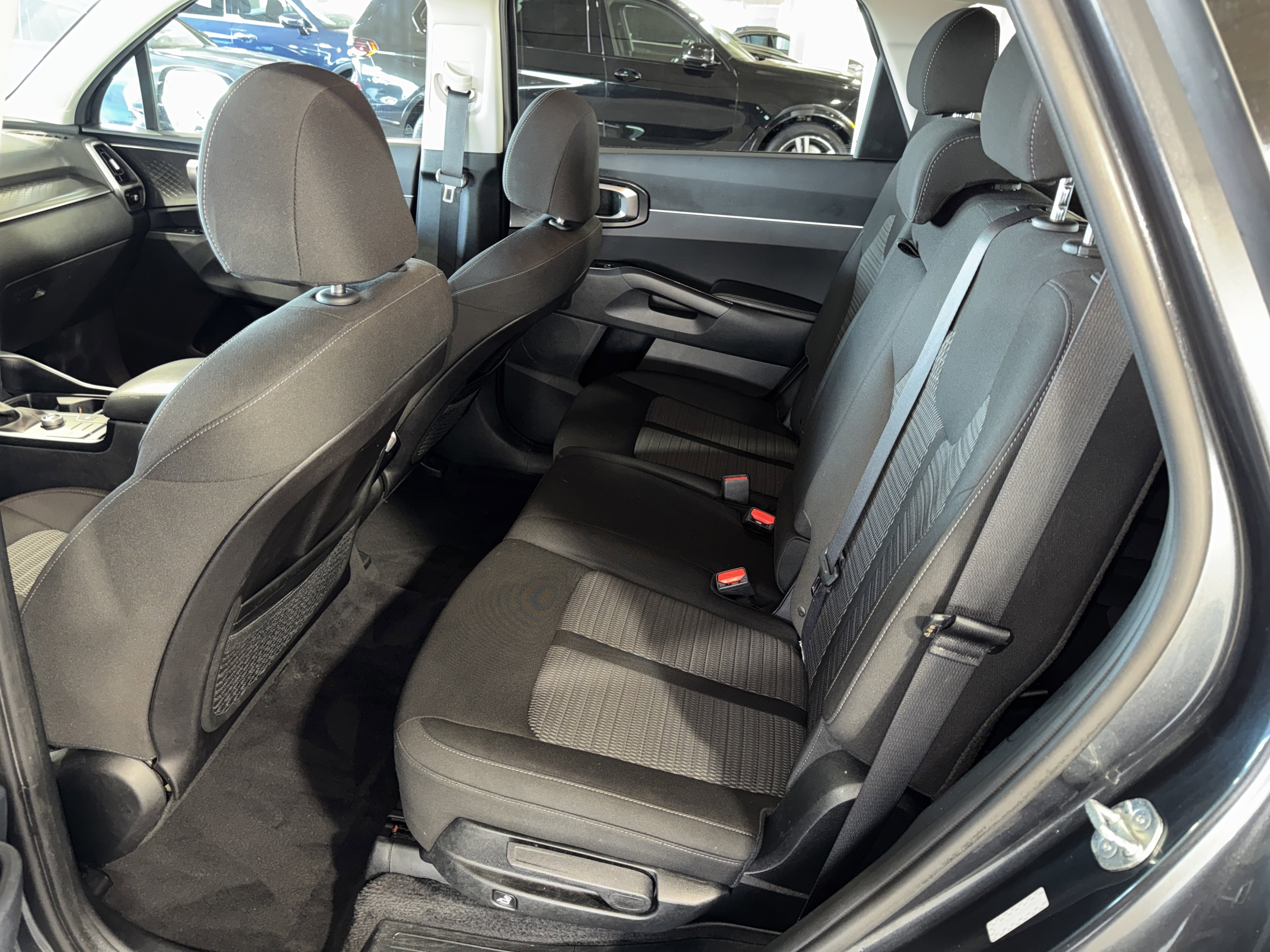 Used 2023 Kia Sorento LX image 15