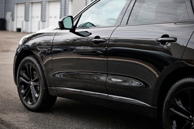 New 2026 Jaguar F-PACE R-Dynamic S AWD/4WD image 9
