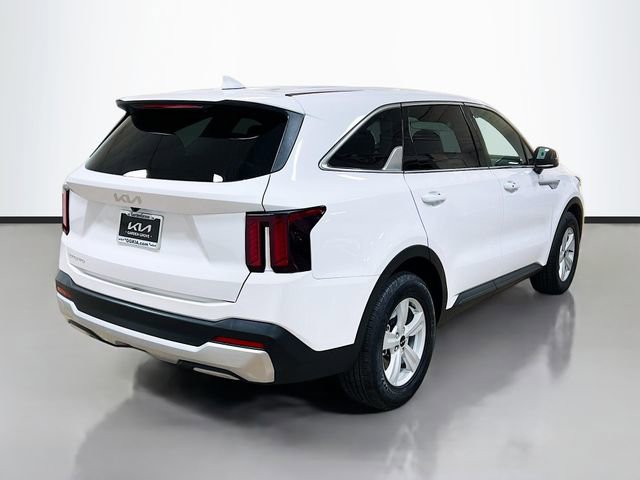 Certified 2024 Kia Sorento LX image 7