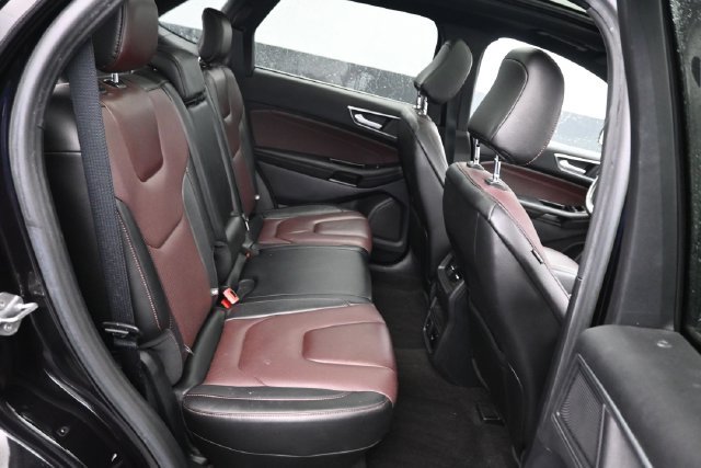 Used 2020 Ford Edge Titanium w/ Equipment Group 301A AWD/4WD image 8