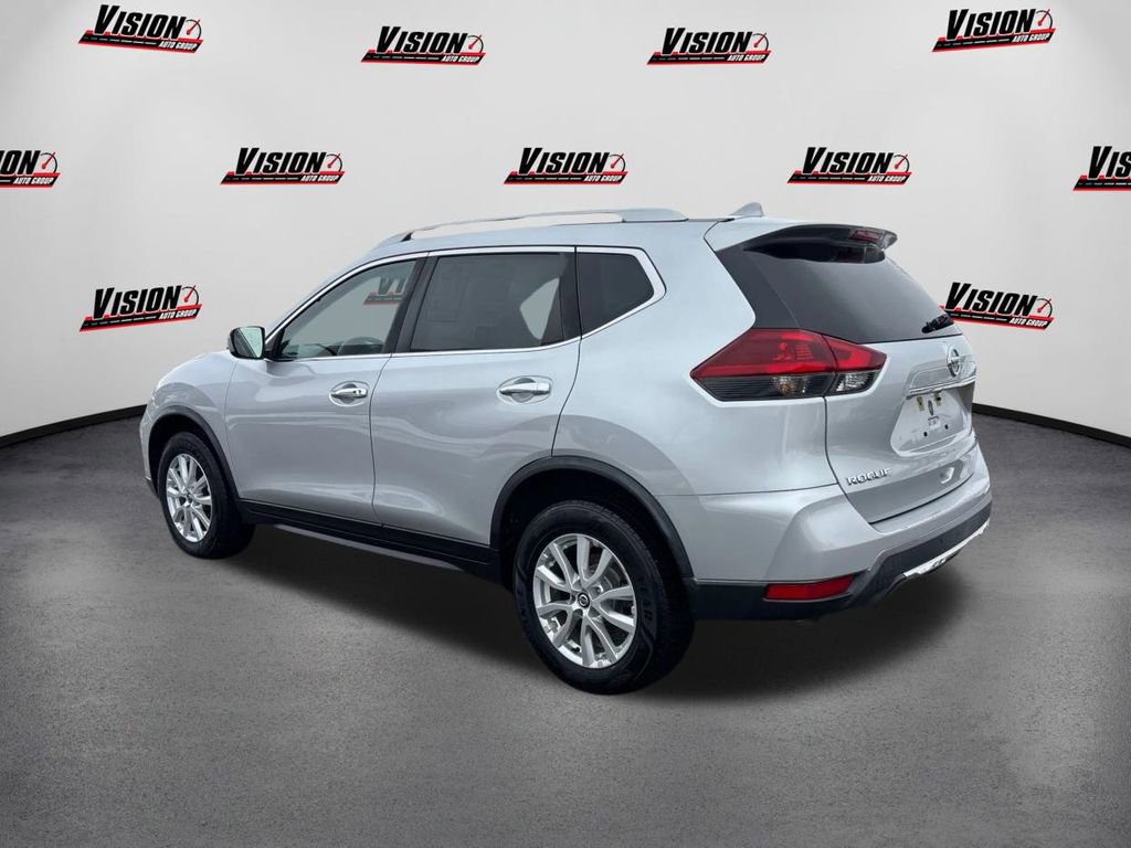 Used 2018 Nissan Rogue SV image 7