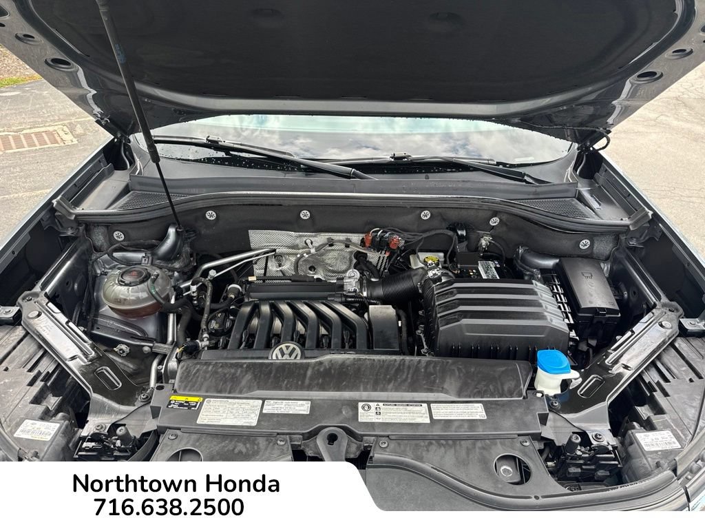 Used 2020 Volkswagen Atlas Cross Sport SE w/ Panoramic Sunroof Package AWD/4WD image 16