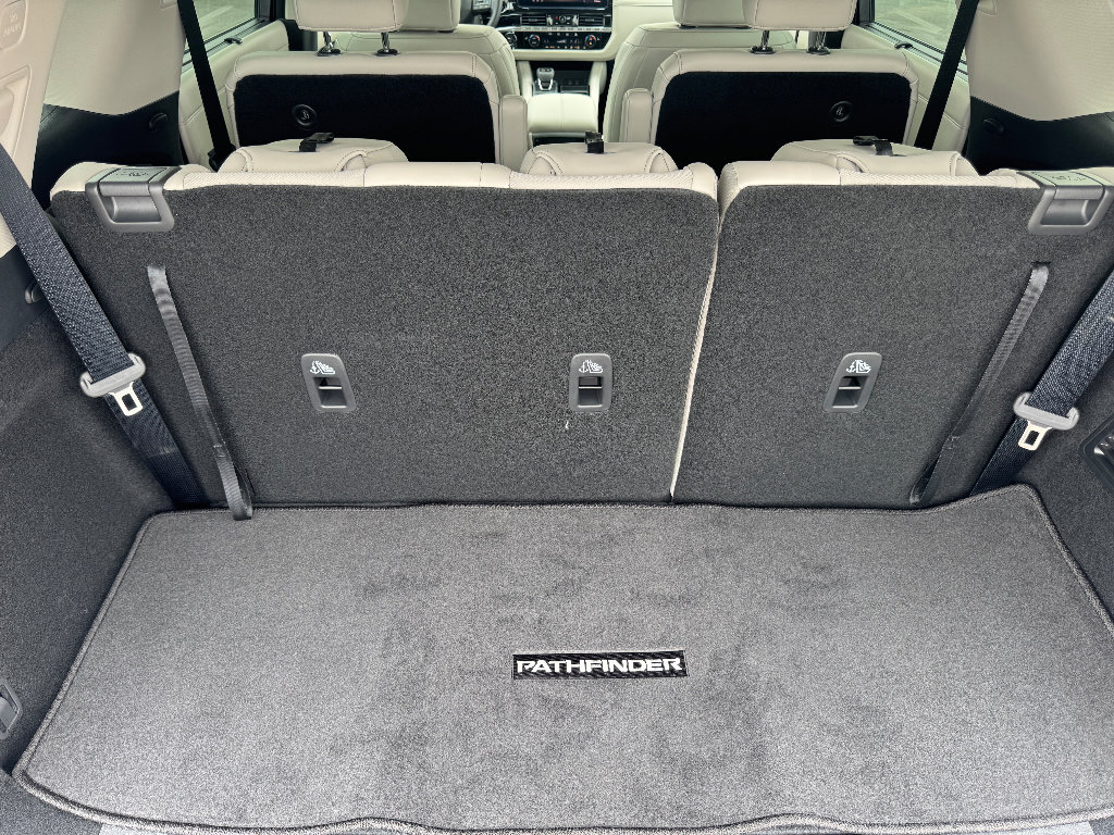 New 2026 Nissan Pathfinder SL w/ SL Premium Package AWD/4WD image 16