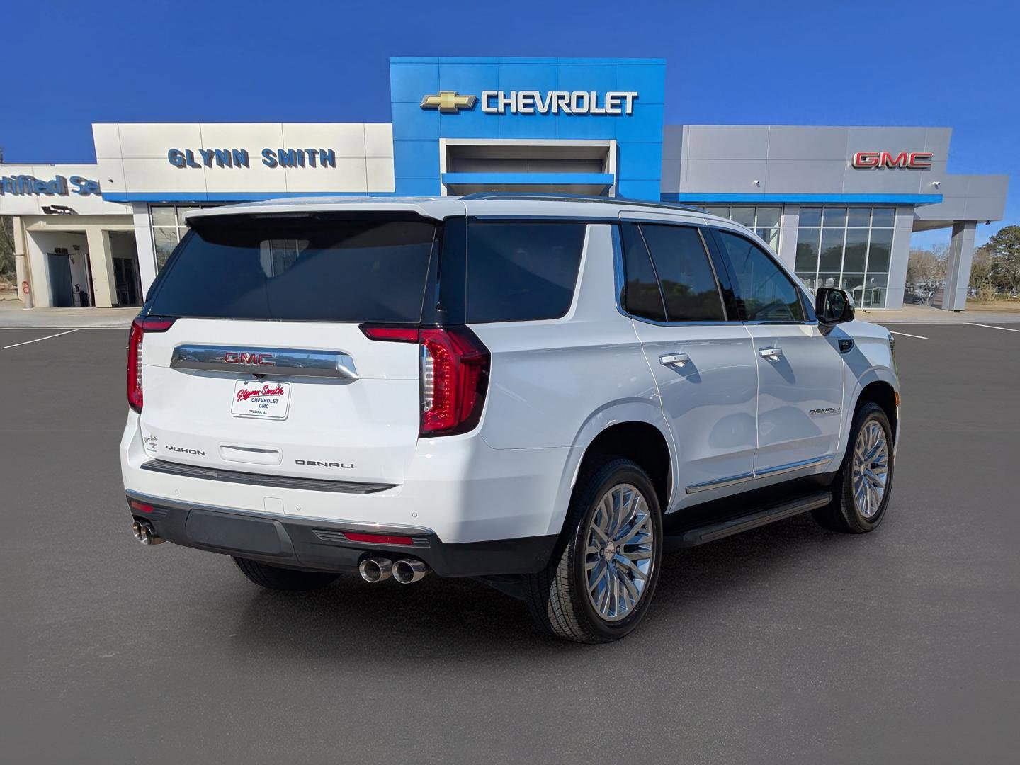 Certified 2024 GMC Yukon Denali image 8