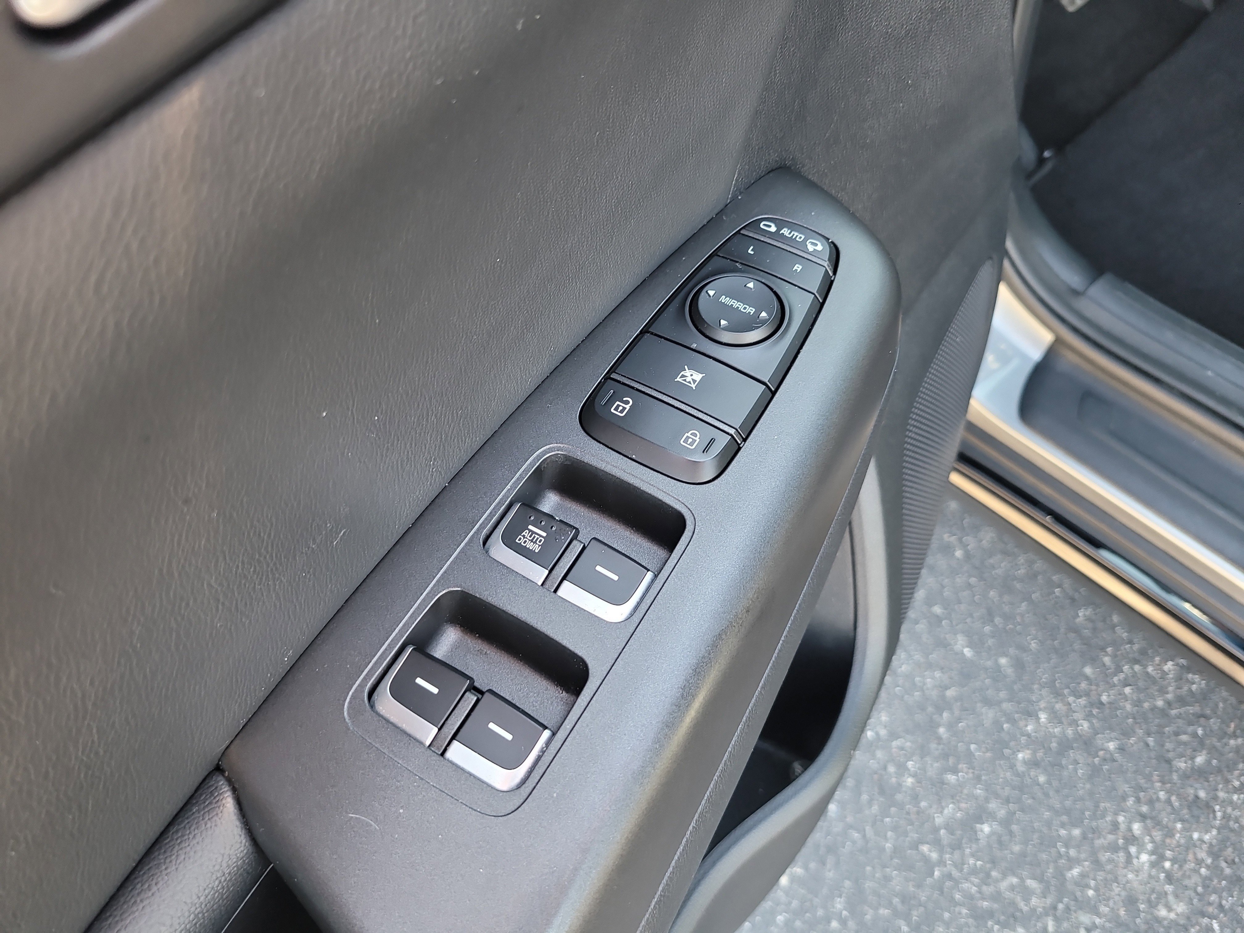 Used 2021 Kia Sportage S image 16