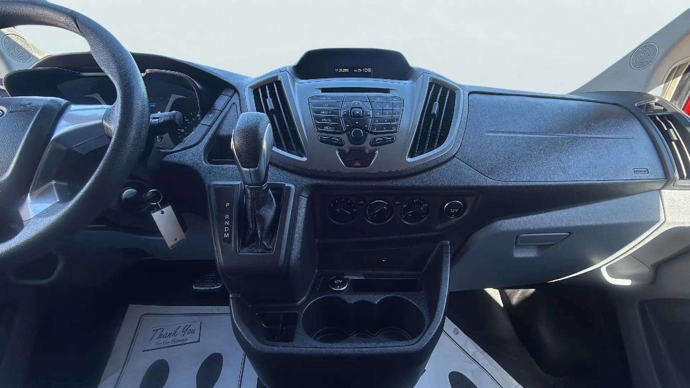 Used 2016 Ford Transit 150 XL image 10