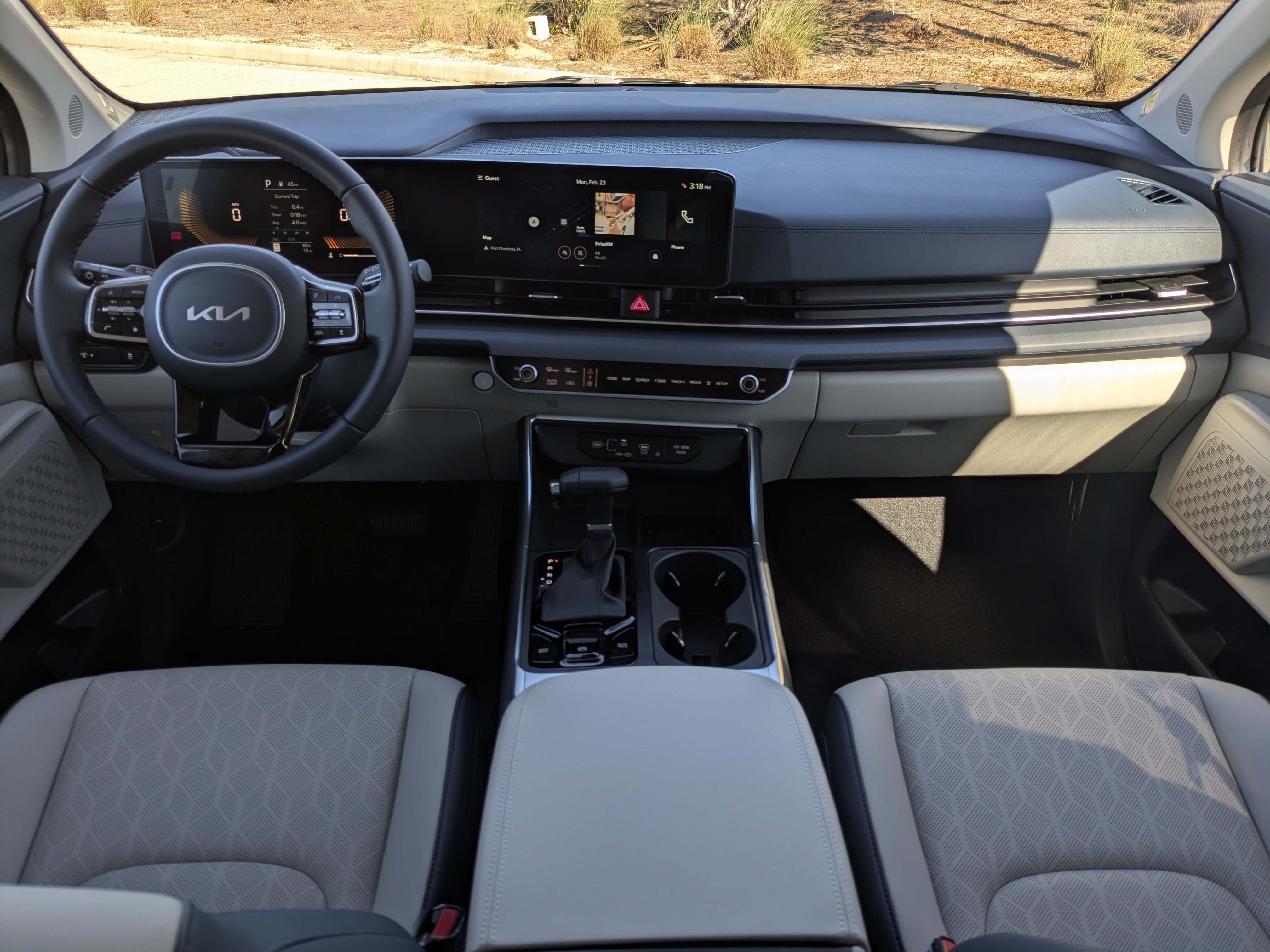 New 2026 Kia Carnival EX FWD image 27