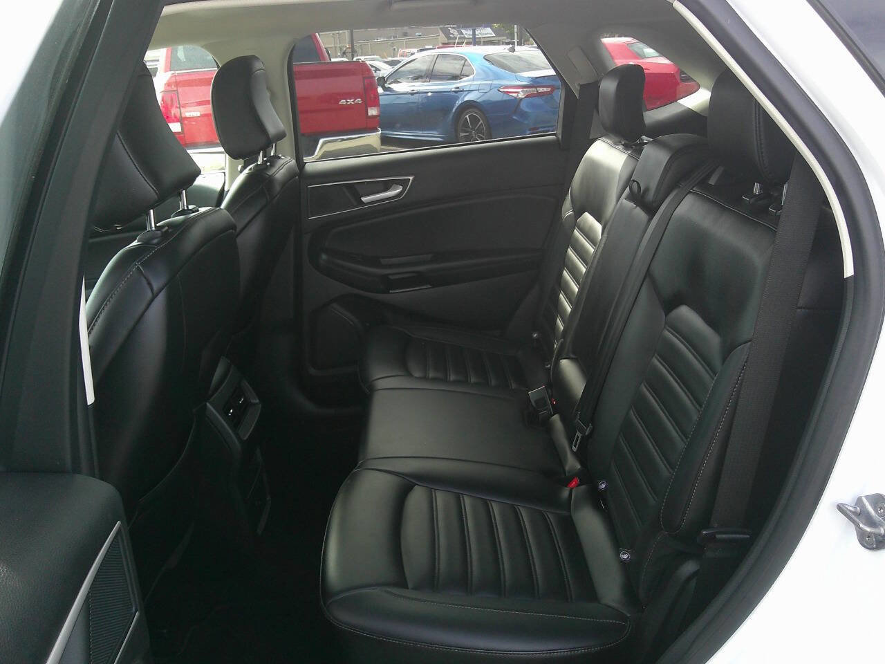 Used 2024 Ford Edge SEL image 15