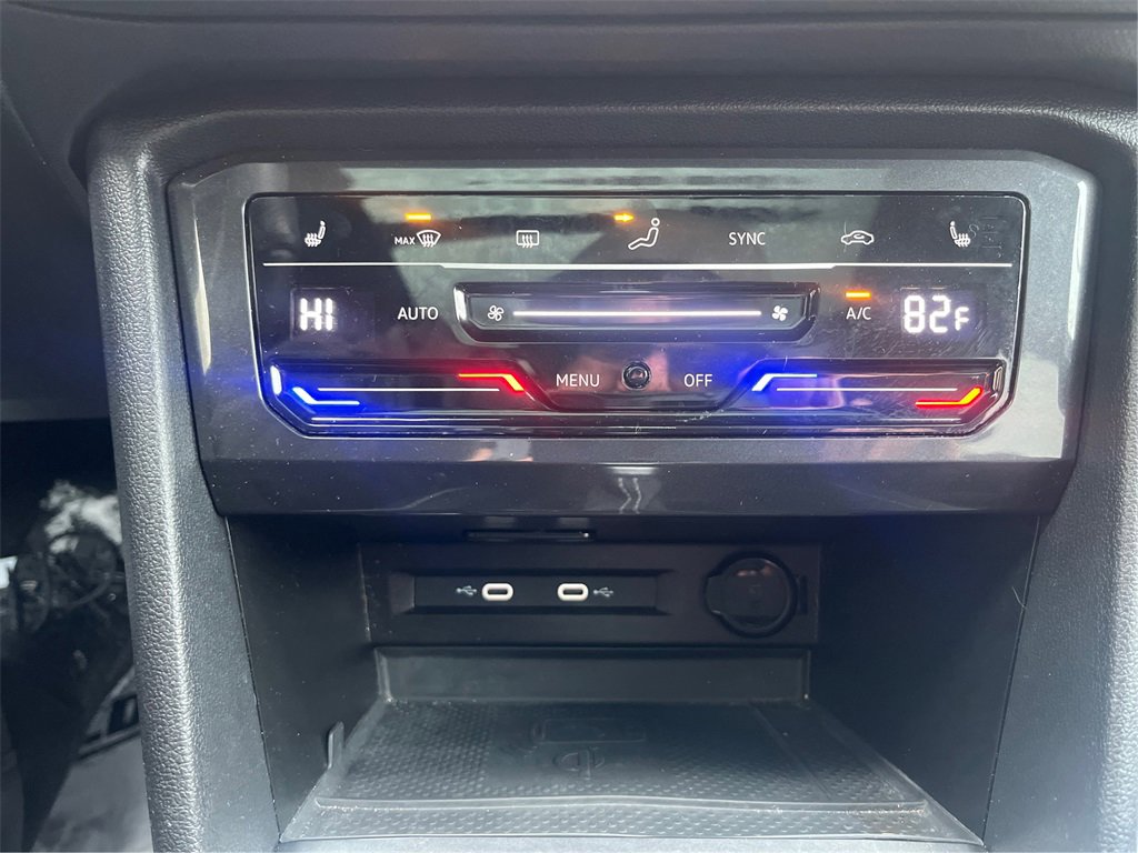 Used 2024 Volkswagen Tiguan SE R-Line image 48