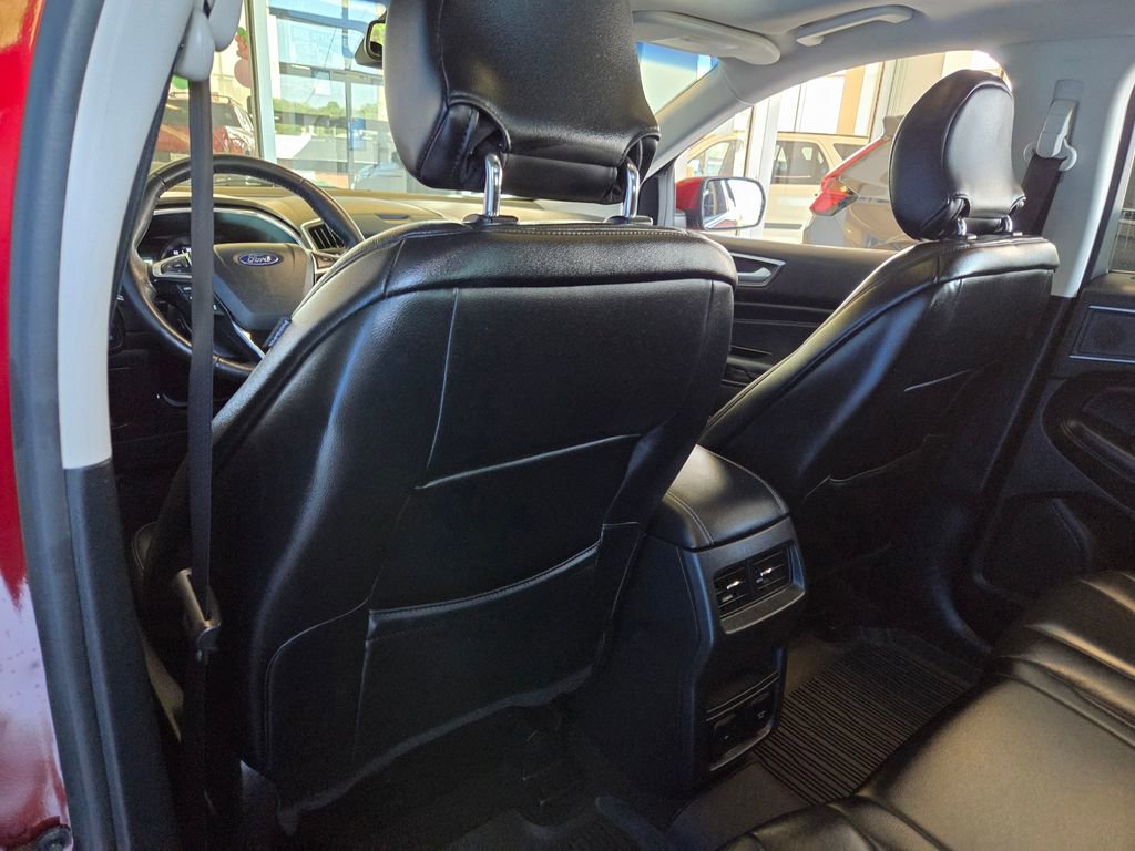 Used 2019 Ford Edge Titanium w/ Cold Weather Package AWD/4WD image 22