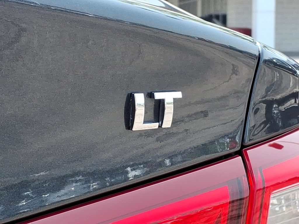 Certified 2018 Chevrolet Malibu LT w/ Leather Package FWD image 11
