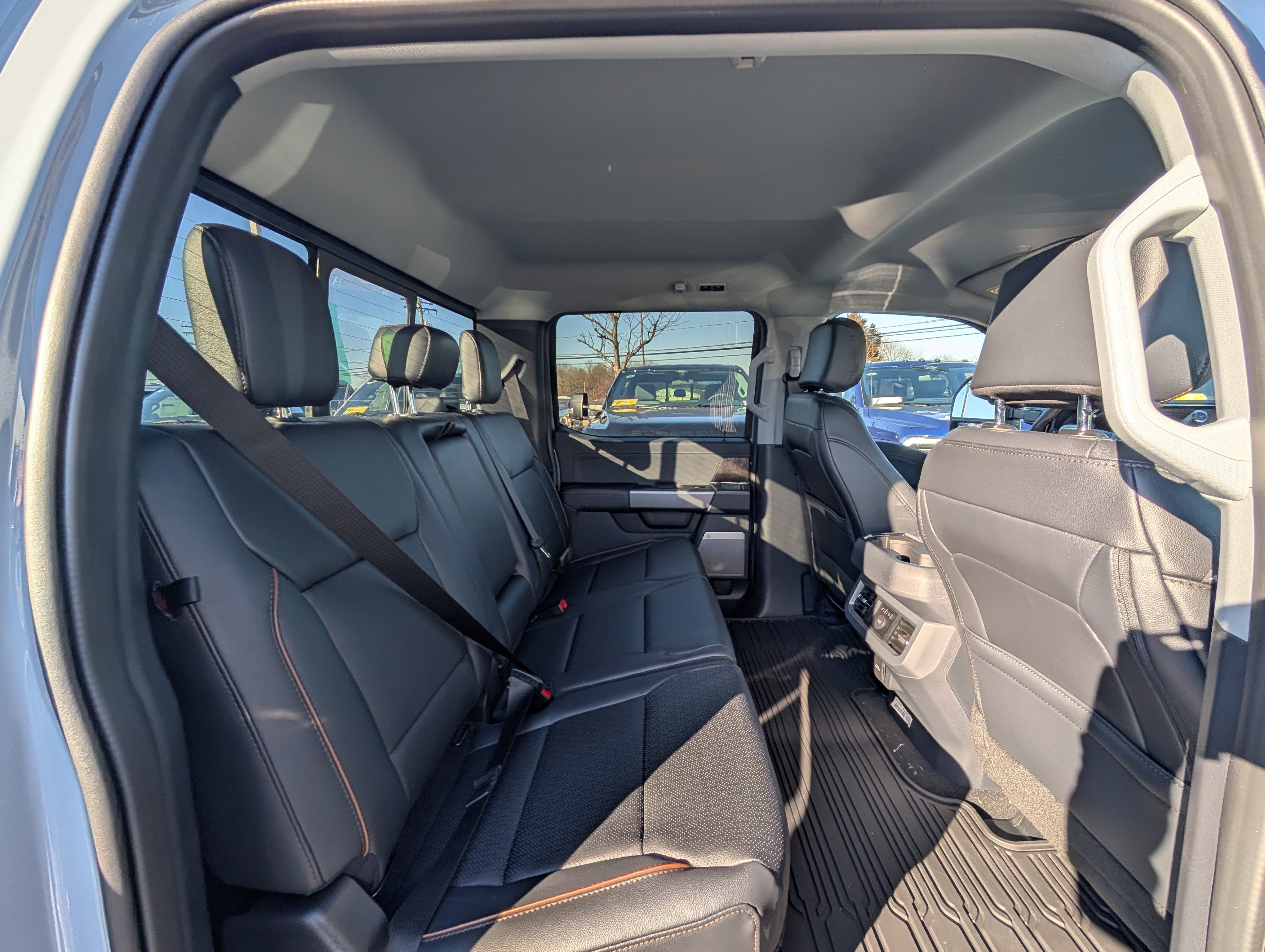 New 2026 Ford F250 Lariat w/ Black Appearance Package image 8