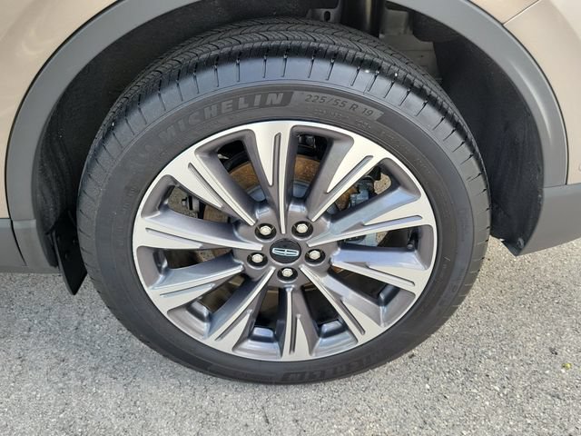 Certified 2020 Lincoln Corsair Reserve w/ Equipment Group 201A AWD/4WD image 8