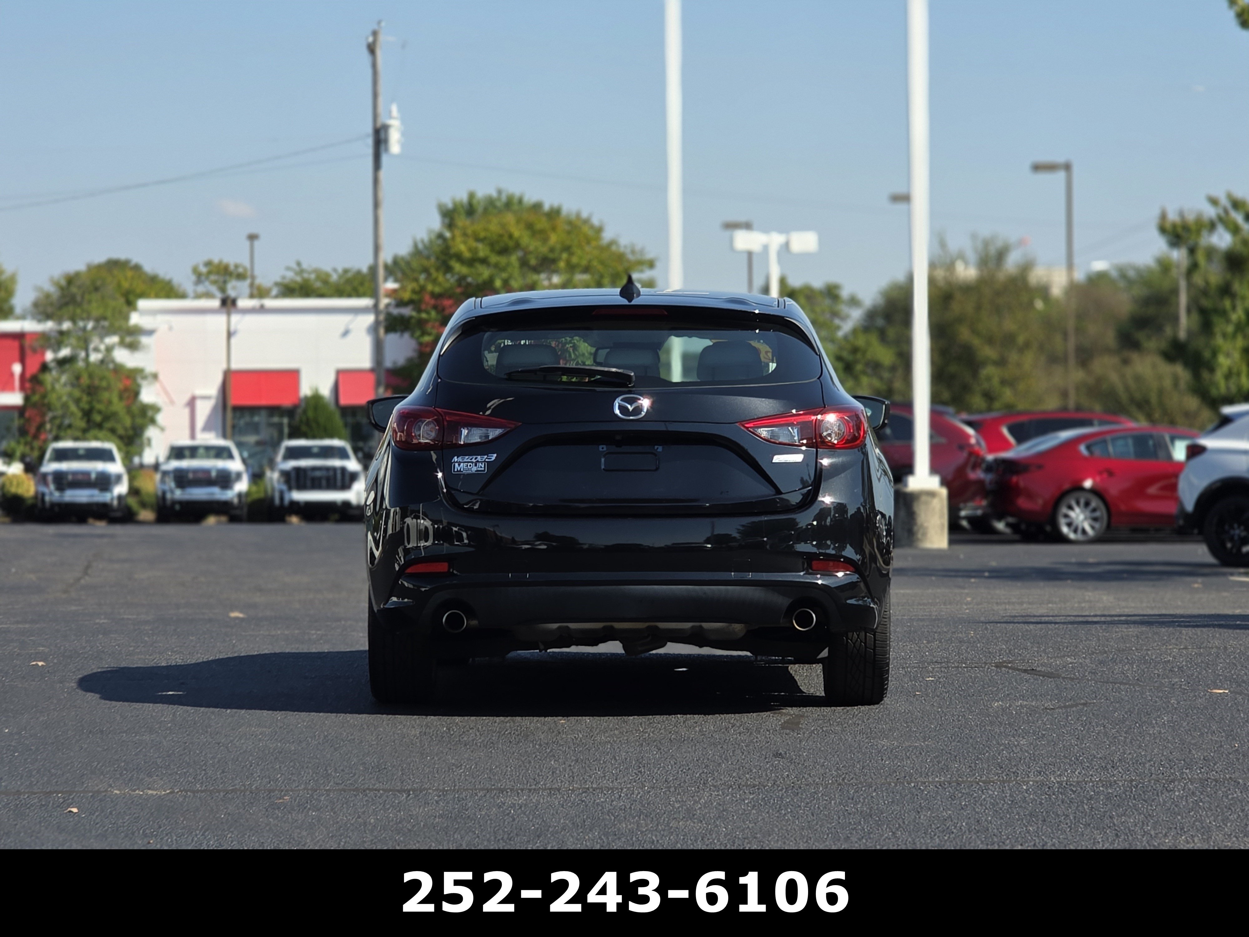 Used 2017 MAZDA MAZDA3 Grand Touring w/ Premium Equipment Package FWD image 6