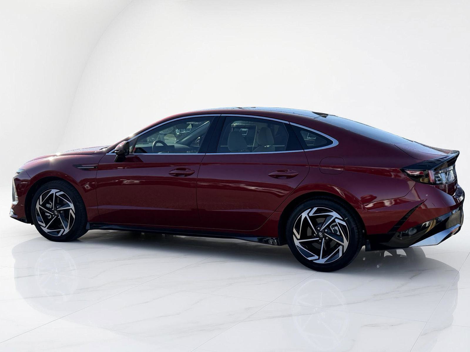 Certified 2024 Hyundai Sonata SEL w/ Convenience Package image 4