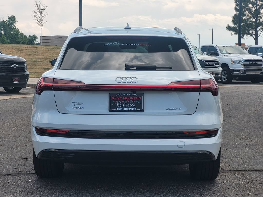 Used 2022 Audi e-tron Premium AWD/4WD image 5