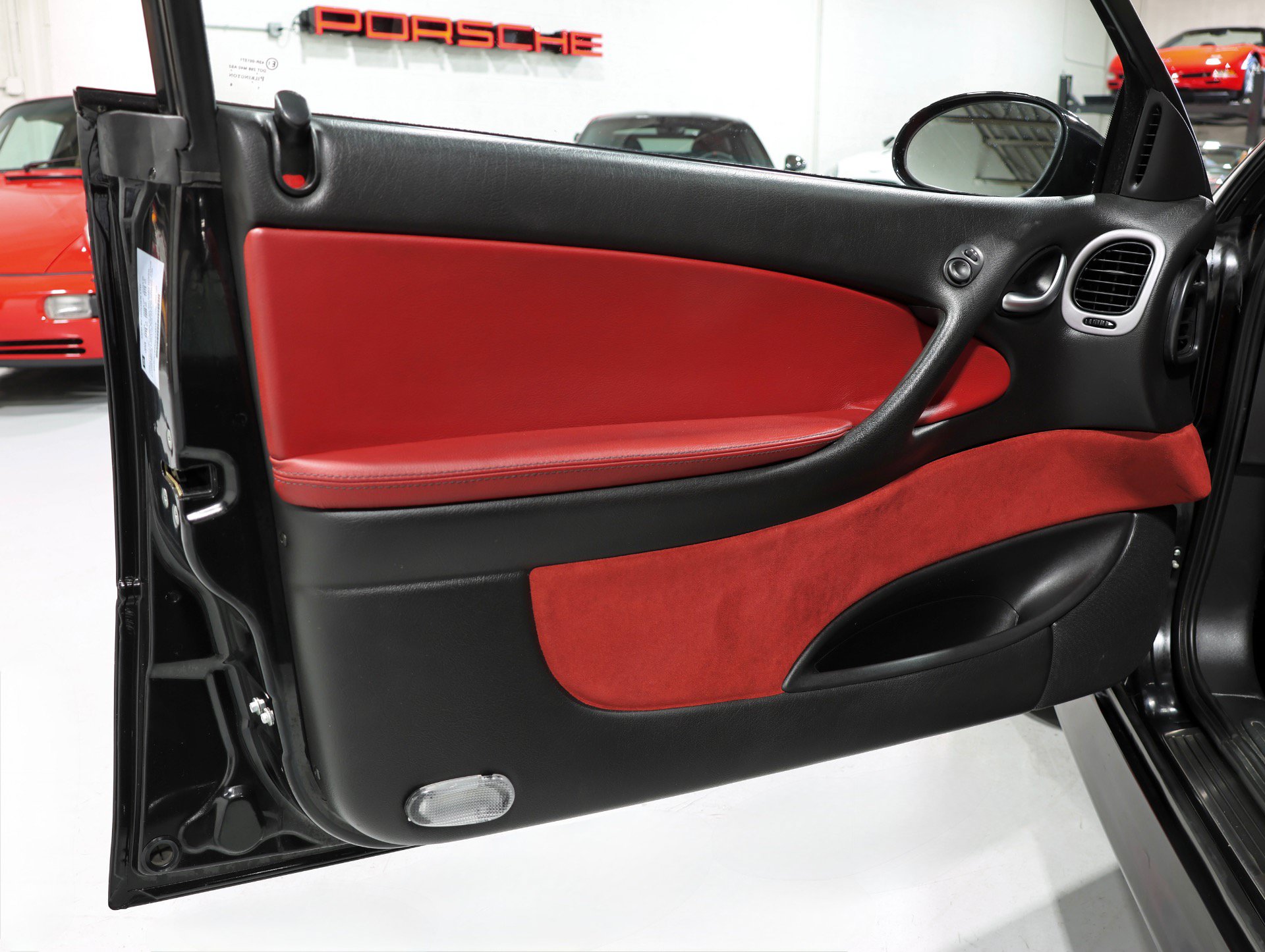 Used 2004 Pontiac GTO RWD image 8