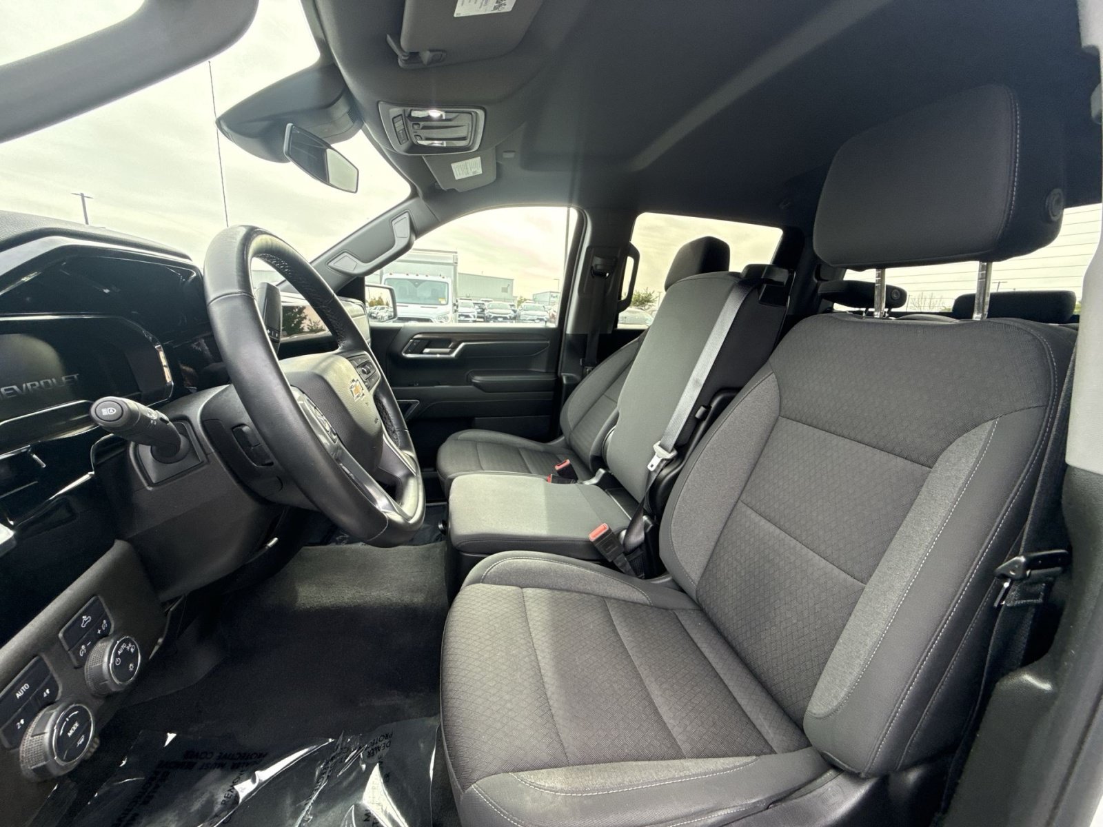Used 2024 Chevrolet Silverado 1500 LT AWD/4WD image 14