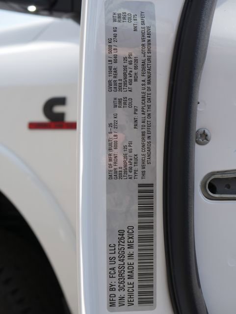 Used 2025 RAM 2500 Limited AWD/4WD image 33