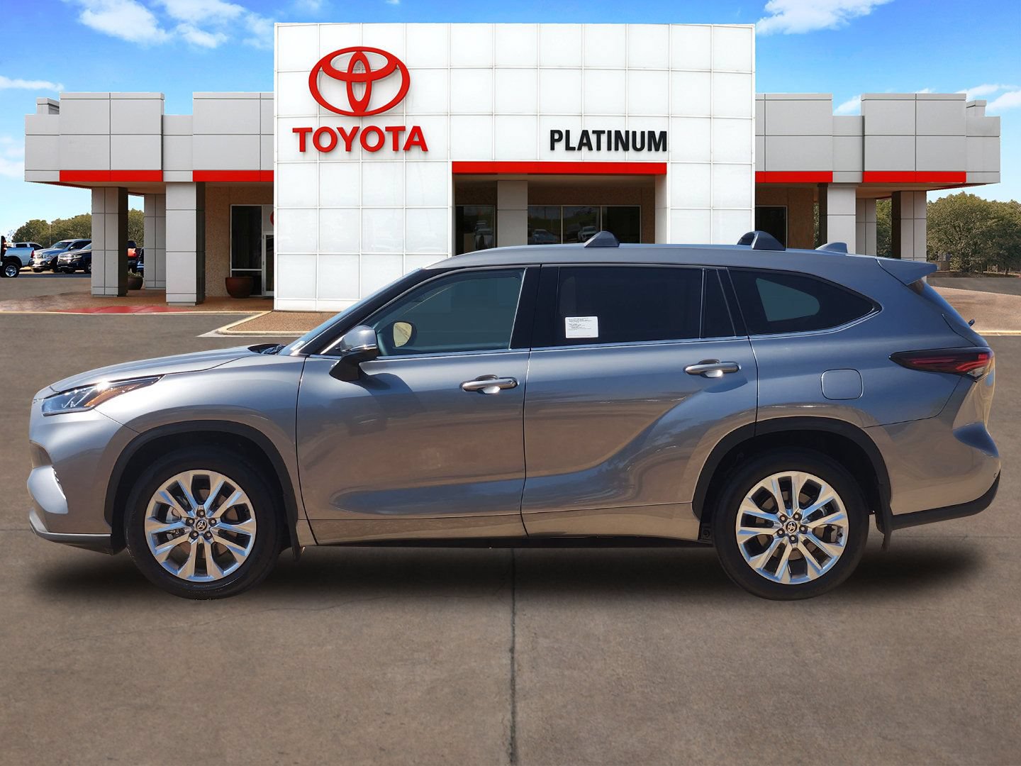 New 2026 Toyota Highlander Limited AWD/4WD image 3