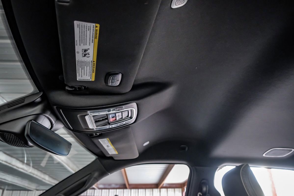 Used 2019 RAM 2500 Laramie w/ Black Appearance Package AWD/4WD image 28