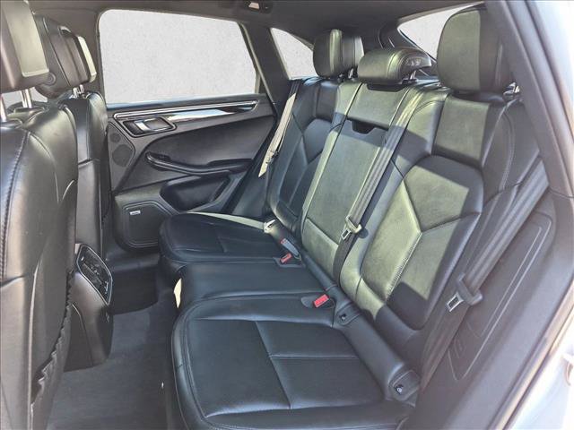 Used 2024 Porsche Macan AWD/4WD image 20