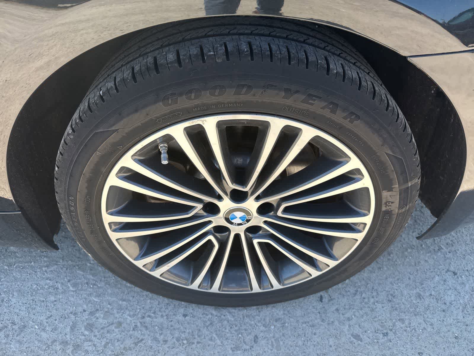 Used 2019 BMW 540i xDrive w/ Convenience Package AWD/4WD image 7