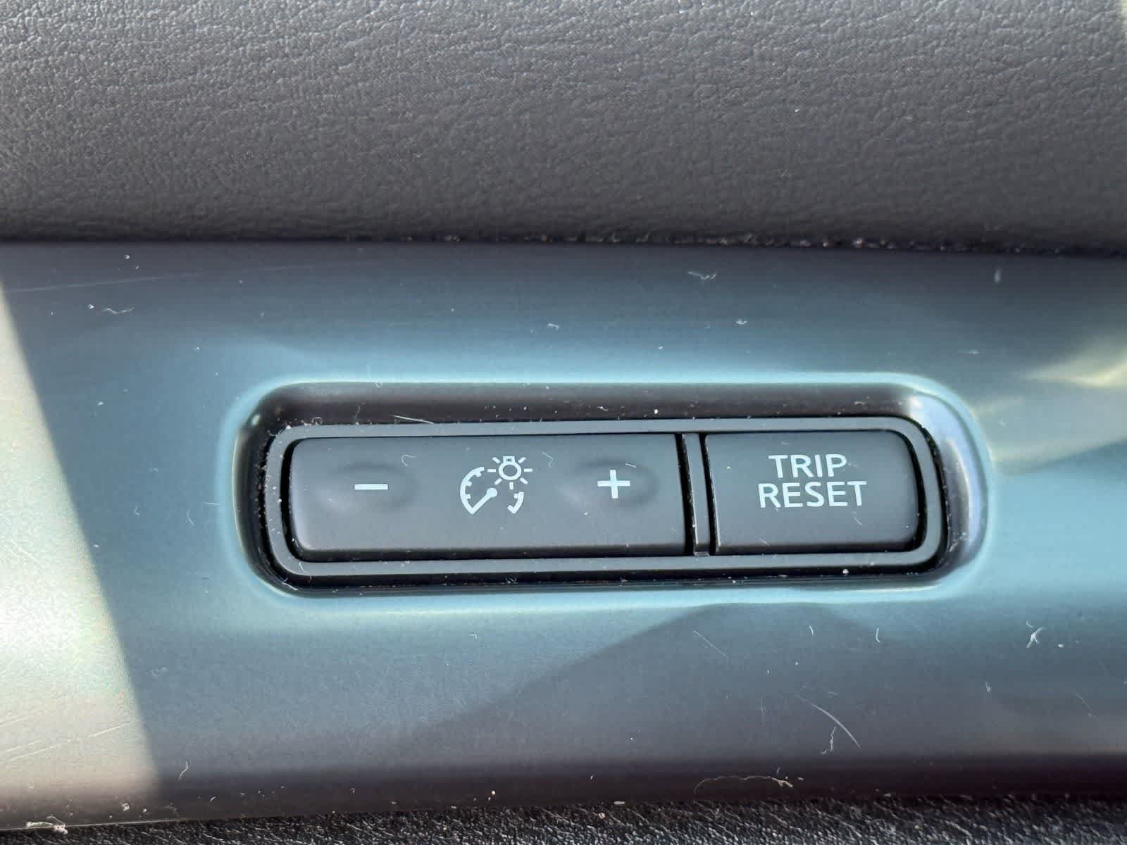 Used 2023 Nissan Maxima SR w/ Sport Mat Group FWD image 25