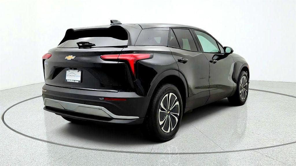 Used 2026 Chevrolet Blazer EV LT FWD image 5