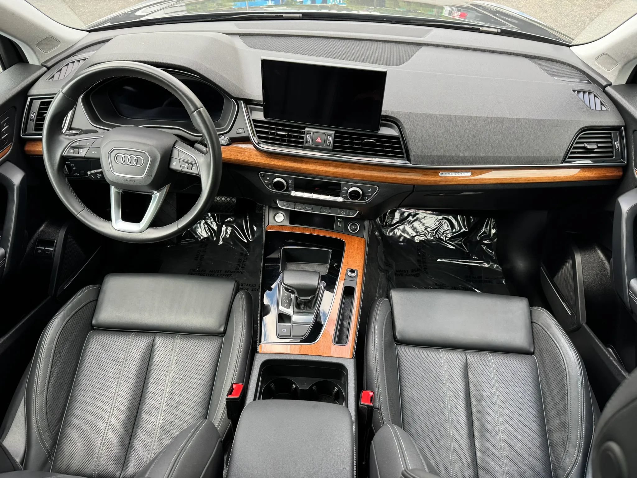 Used 2022 Audi Q5 e Premium Plus w/ Premium Plus Package AWD/4WD image 22