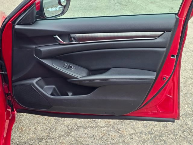 Used 2018 Honda Accord Sport image 17