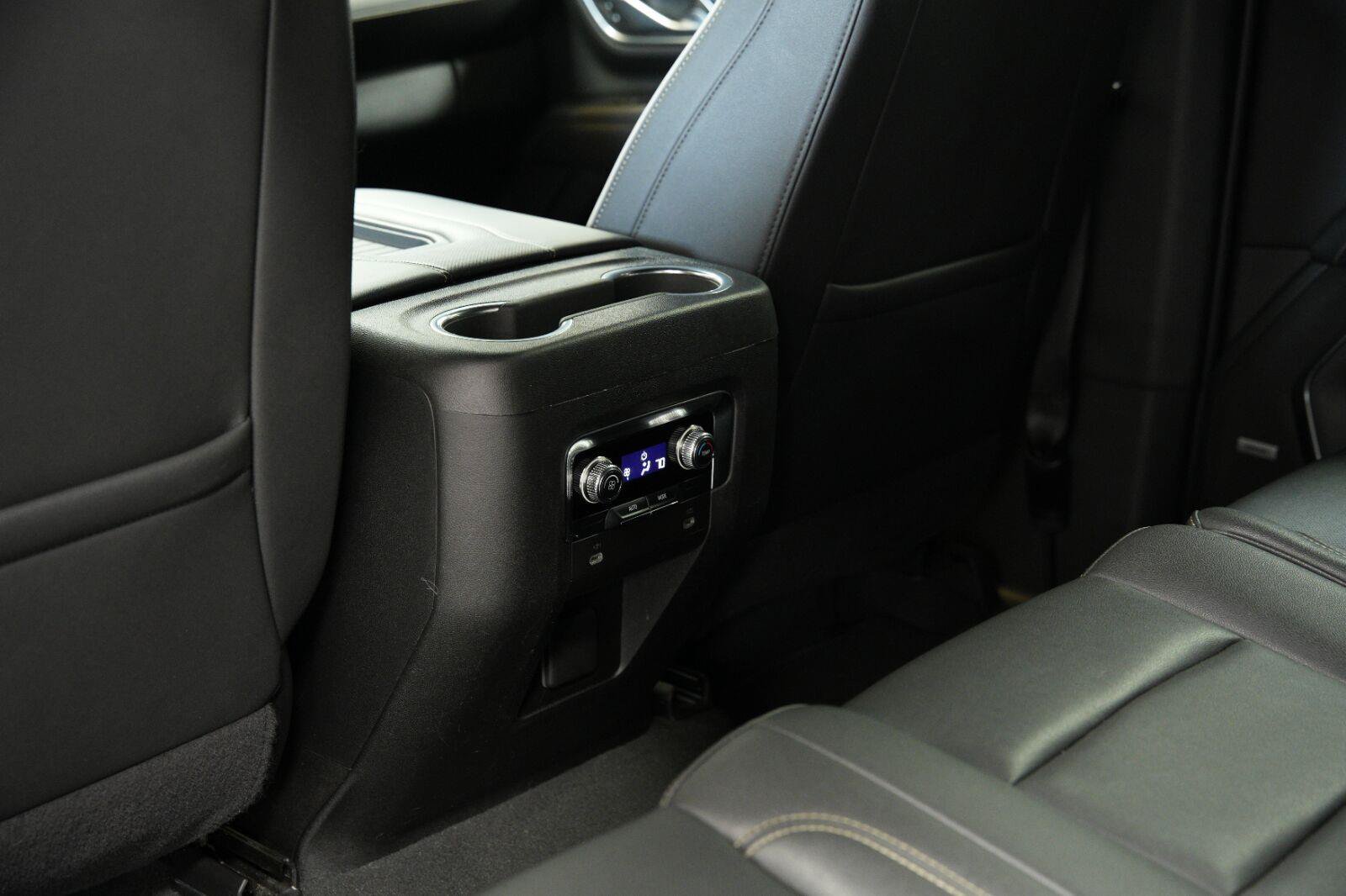 Certified 2024 GMC Yukon SLT AWD/4WD image 34